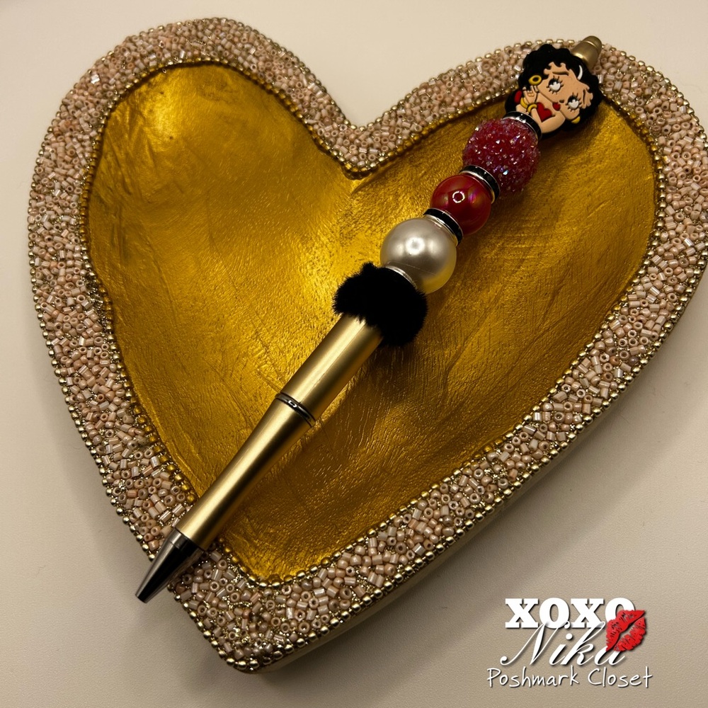 Miss BETTY Handmade Beaded Pen🖋️